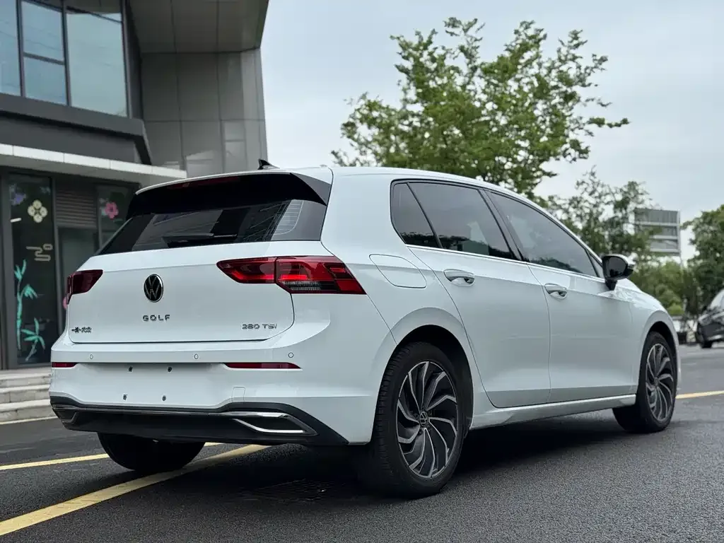 Volkswagen Golf 2022 из CN, фото 9