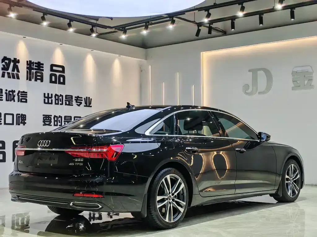Audi A6L 2022 из CN, фото 6