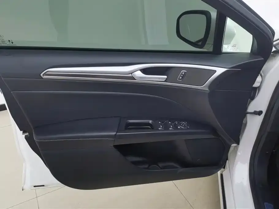 Ford Mondeo 2021 из CN, фото 7