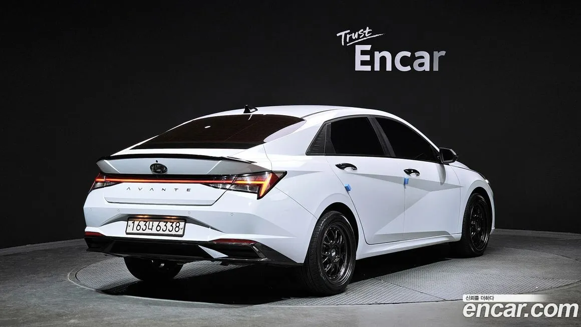 Hyundai AVANTE — фото 2
