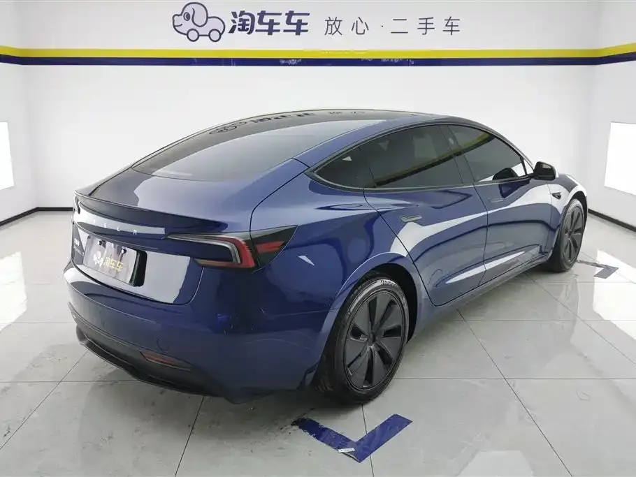 Tesla Model 3 — фото 3