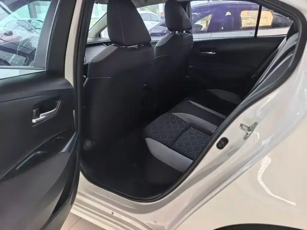 Toyota Corolla 2024 из CN, фото 6