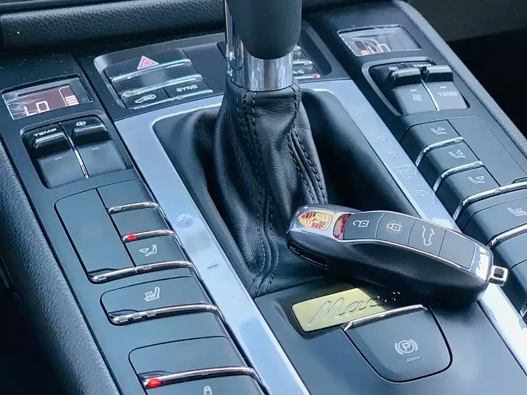 Porsche Macan 2021 из CN, фото 5