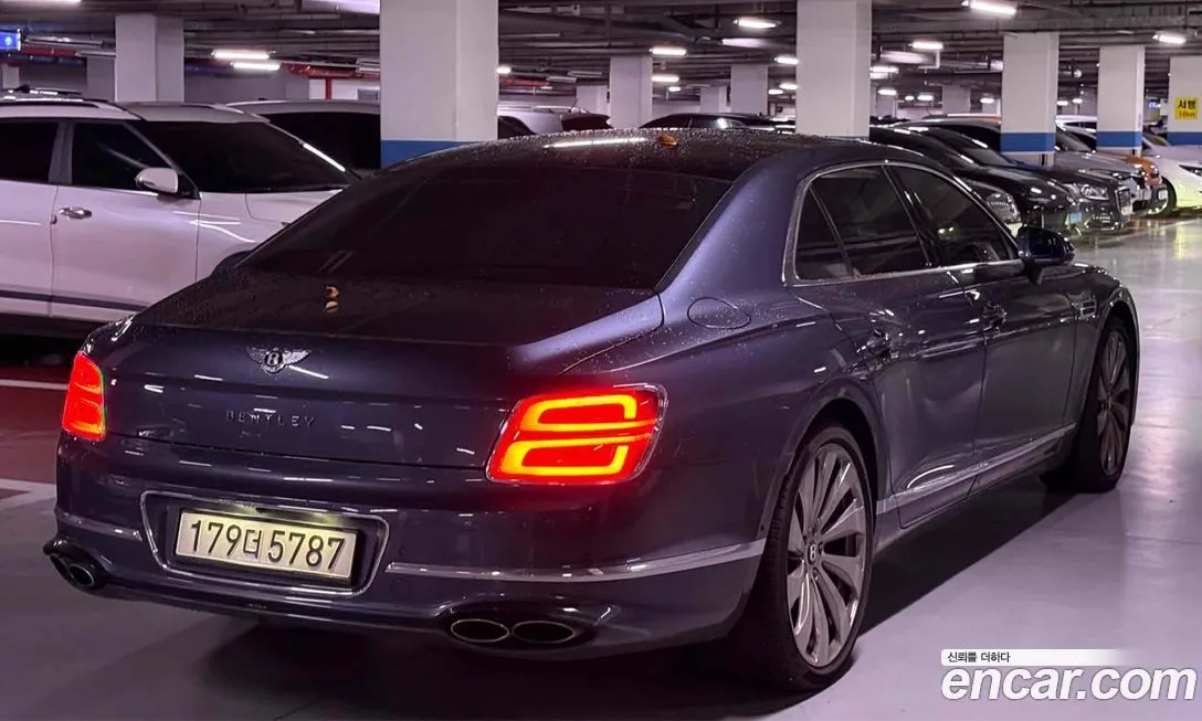 Bentley Flying Spur 2022 из KR, фото 4