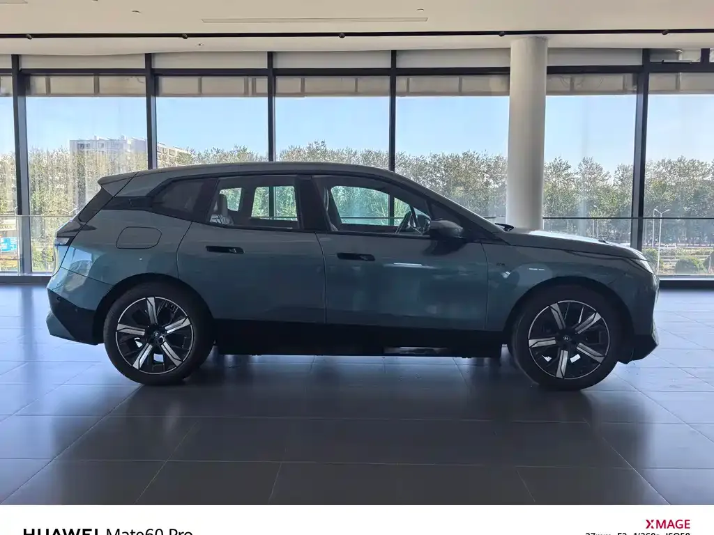 BMW iX M60 2024 из CN, фото 4