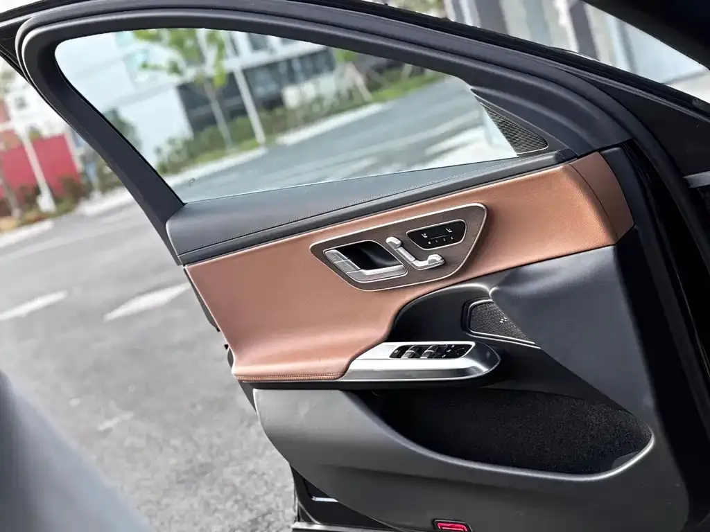 Mercedes-Benz E-Class 2025 из CN, фото 5