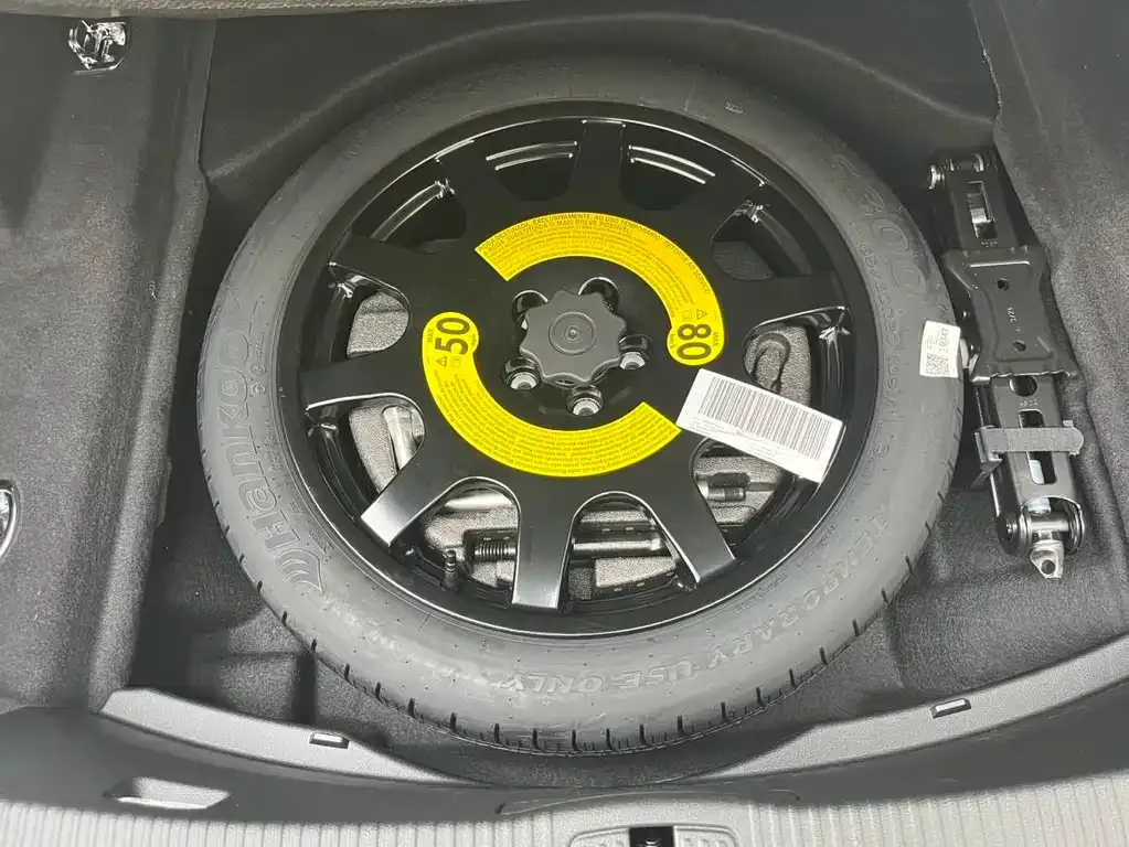 Audi A8 2025 из CN, фото 10