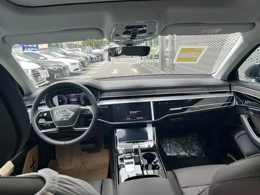 Audi A8 2025 из CN, фото 2
