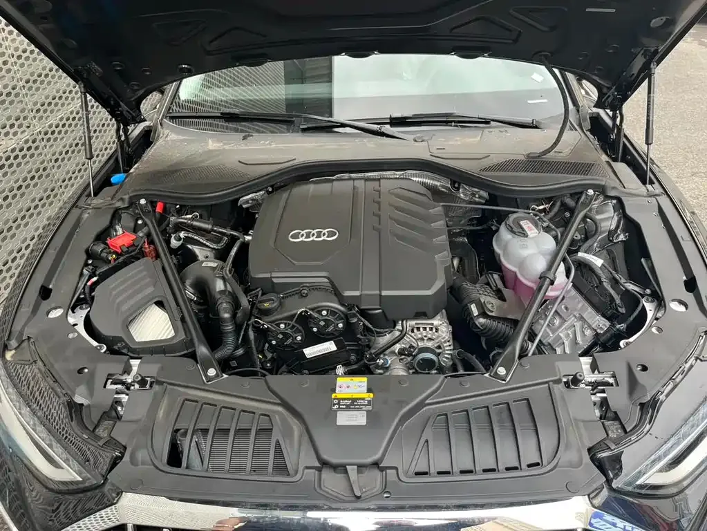 Audi A8 2025 из CN, фото 9