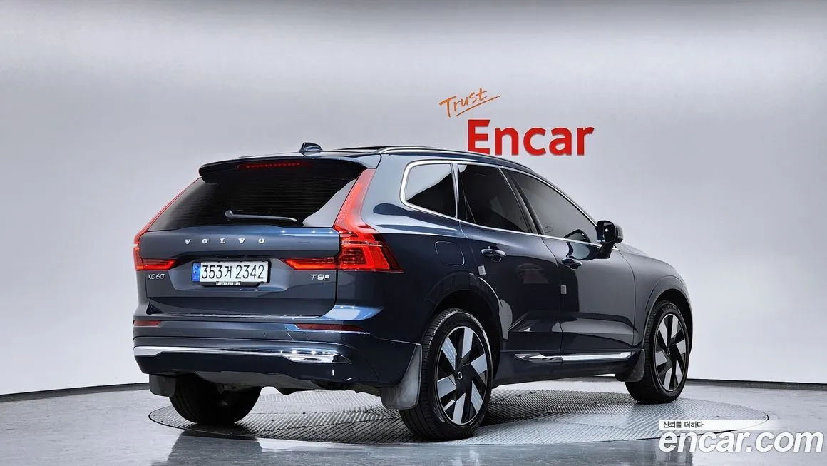 Volvo XC60 2025 из KR, фото 2