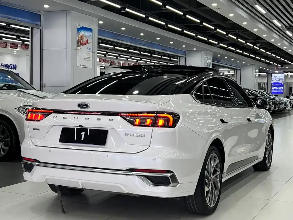 Ford Mondeo 2022 из CN, фото 4