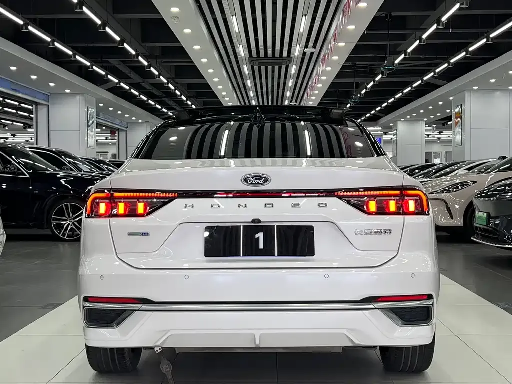Ford Mondeo 2022 из CN, фото 5