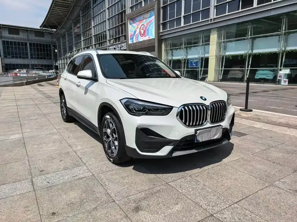 BMW X1 2021 из CN, фото 3