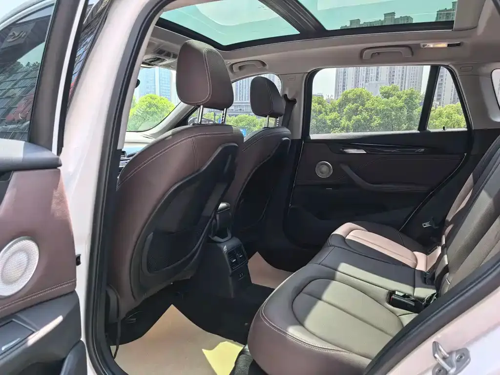 BMW X1 2021 из CN, фото 8