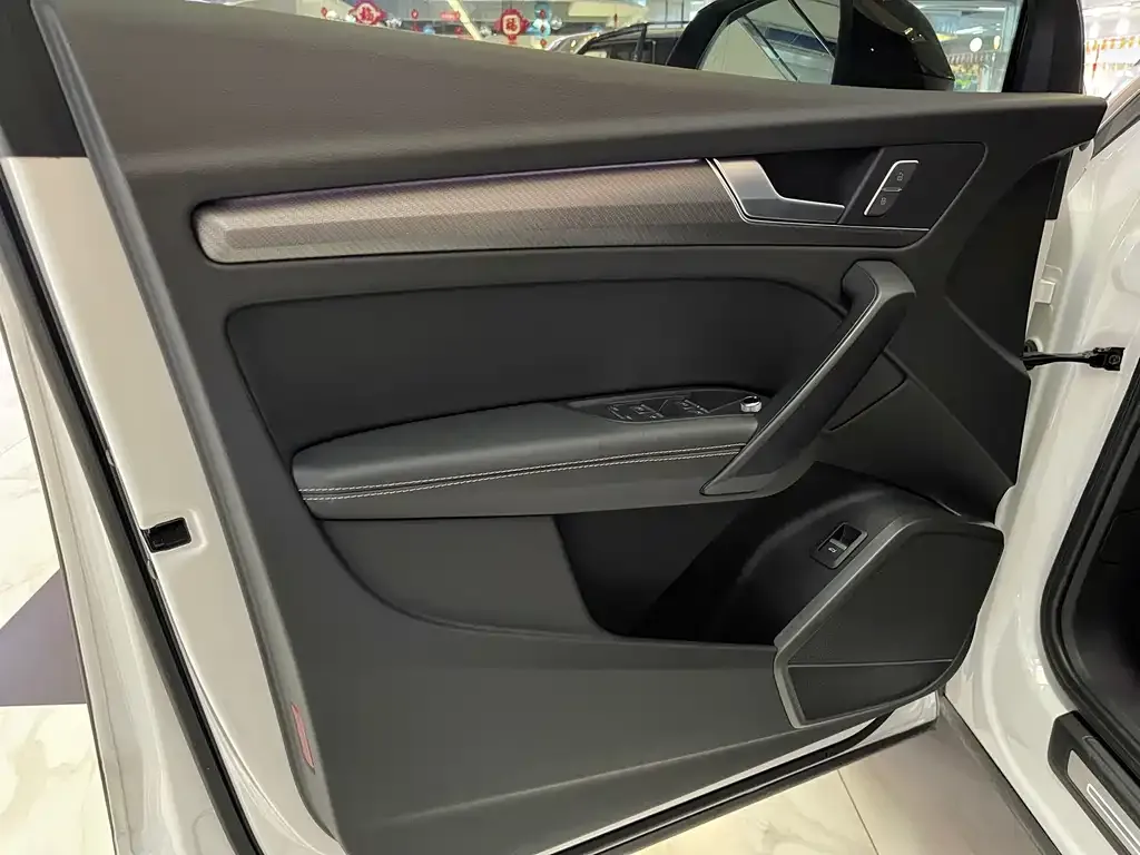 Audi Q5L 2024 из CN, фото 5