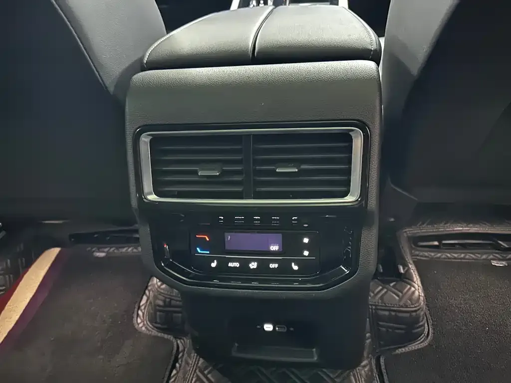 Volkswagen Teramont 2023 из CN, фото 8