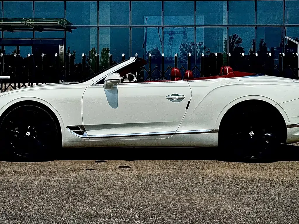 Bentley Continental 2021 из CN, фото 4