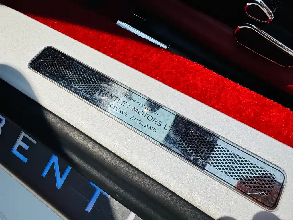 Bentley Continental 2021 из CN, фото 9