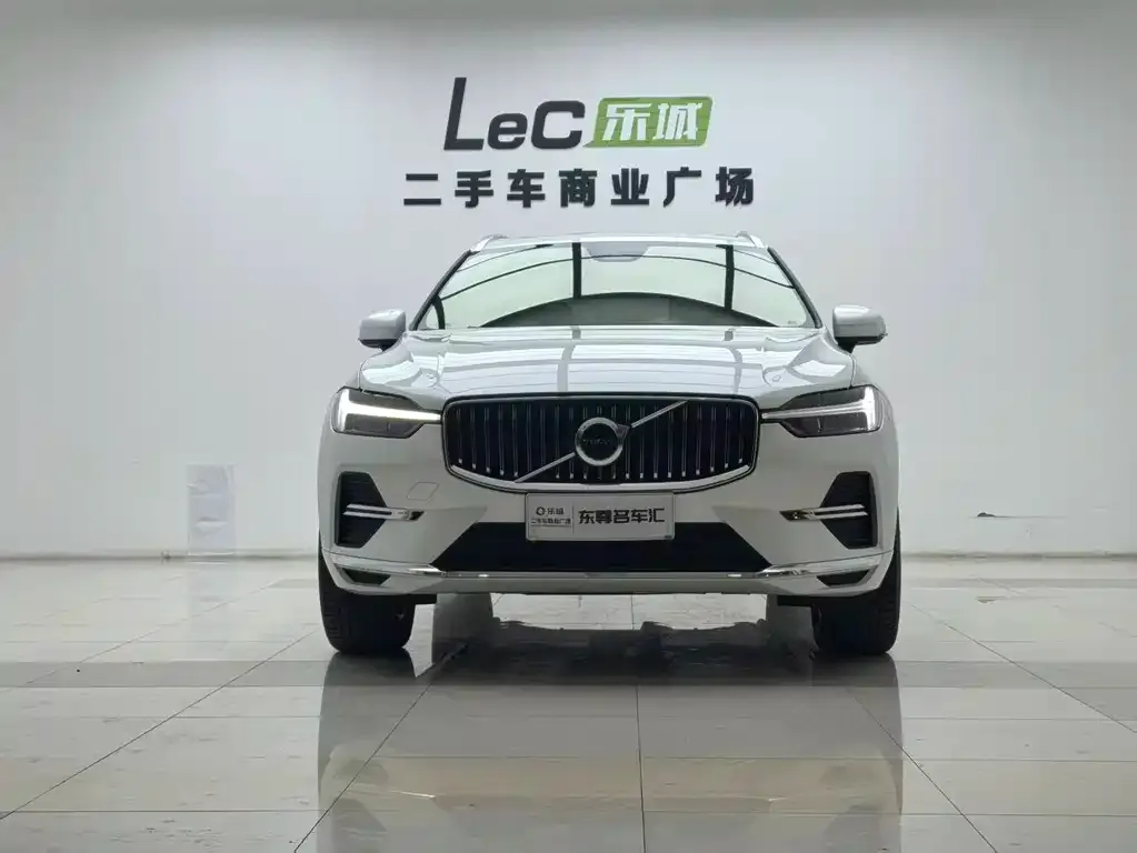 Volvo XC60 — фото 2