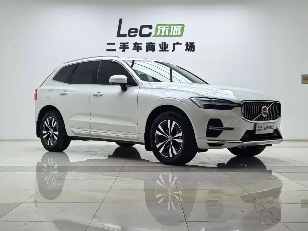 Volvo XC60 — фото 3