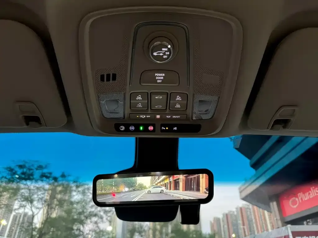 Buick GL8 2022 из CN, фото 9