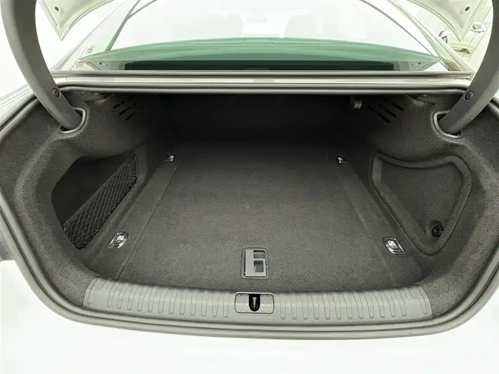 Audi A7L — фото 6