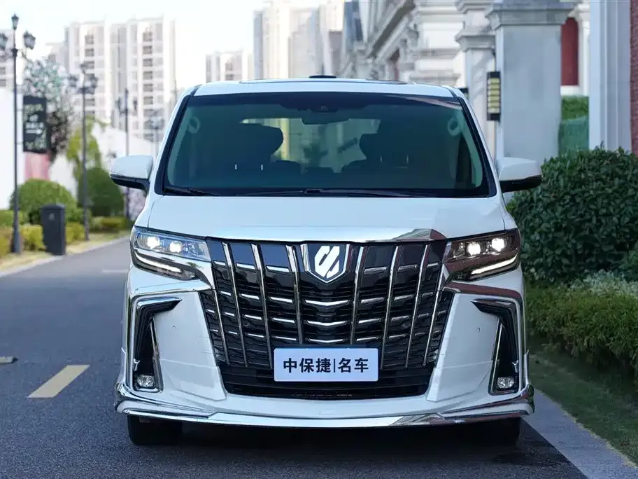Toyota Vellfire — фото 3