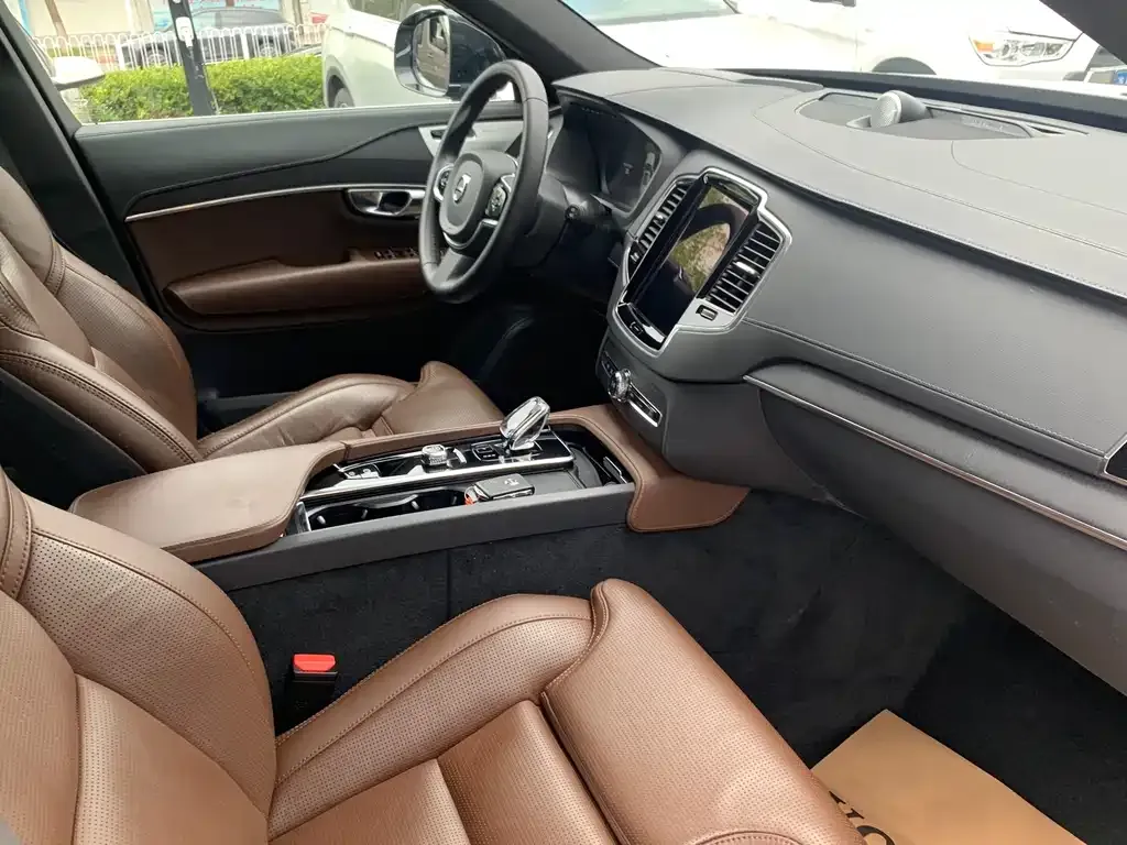 Volvo XC90 2023 из CN, фото 4