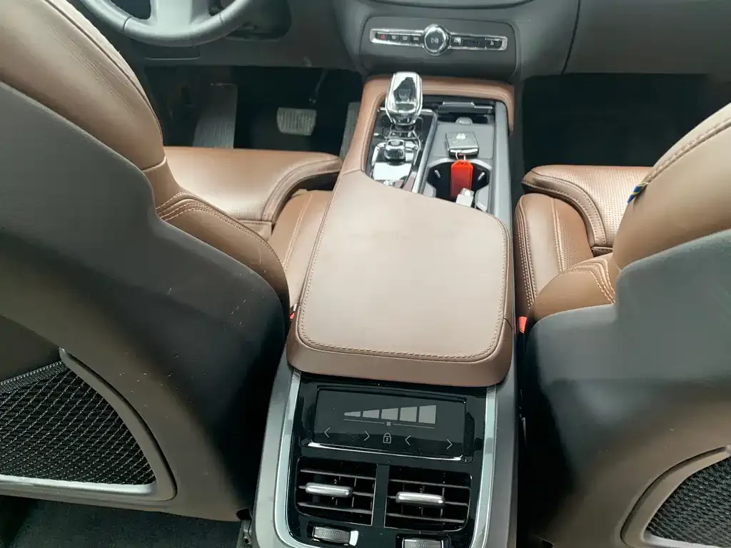 Volvo XC90 2023 из CN, фото 6