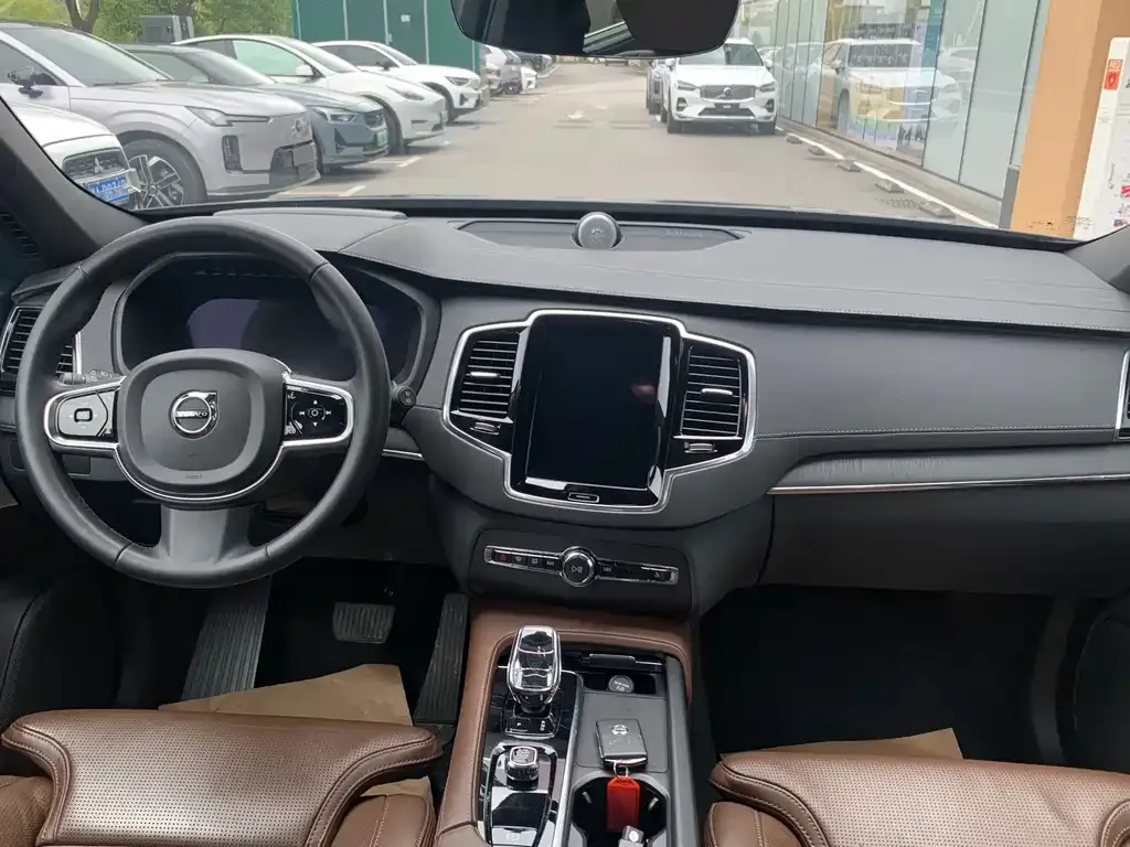 Volvo XC90 2023 из CN, фото 7