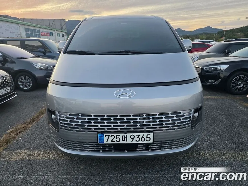 Hyundai Staria 2023 из KR, фото 1