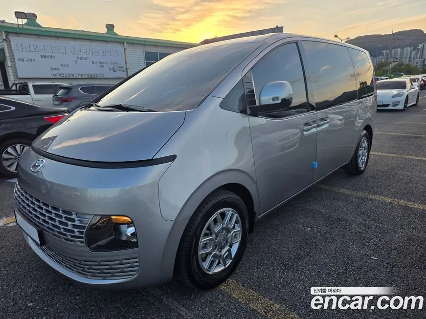 Hyundai Staria 2023 из KR, фото 2
