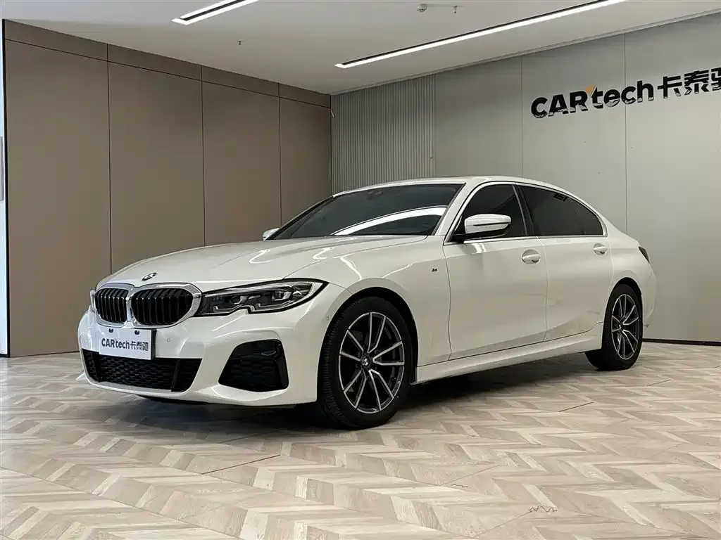 BMW 3 Series 2021 из CN, фото 1