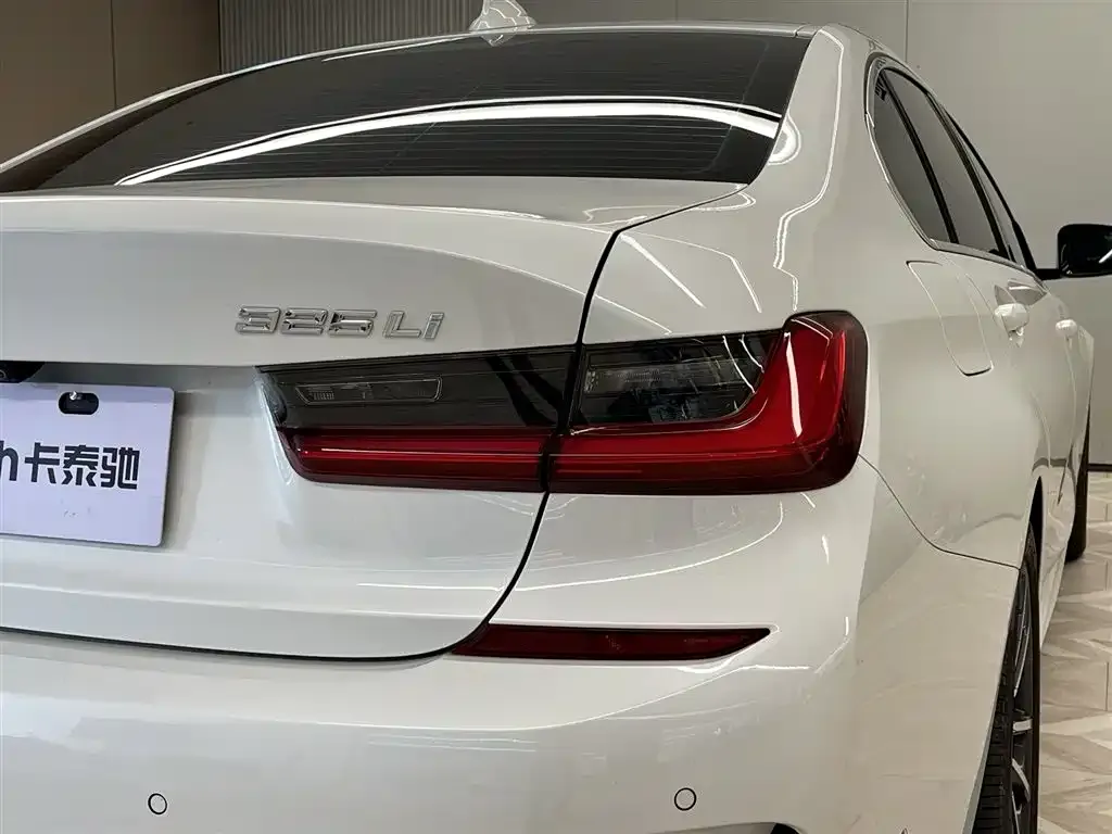 BMW 3 Series 2021 из CN, фото 10