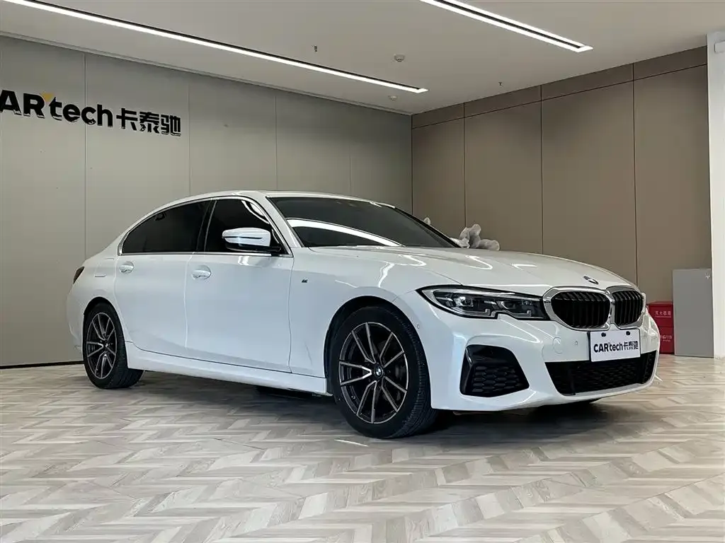 BMW 3 Series 2021 из CN, фото 2