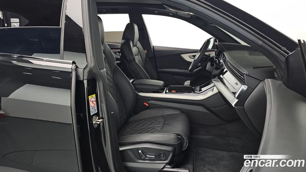 Audi Q8 2023 из KR, фото 10