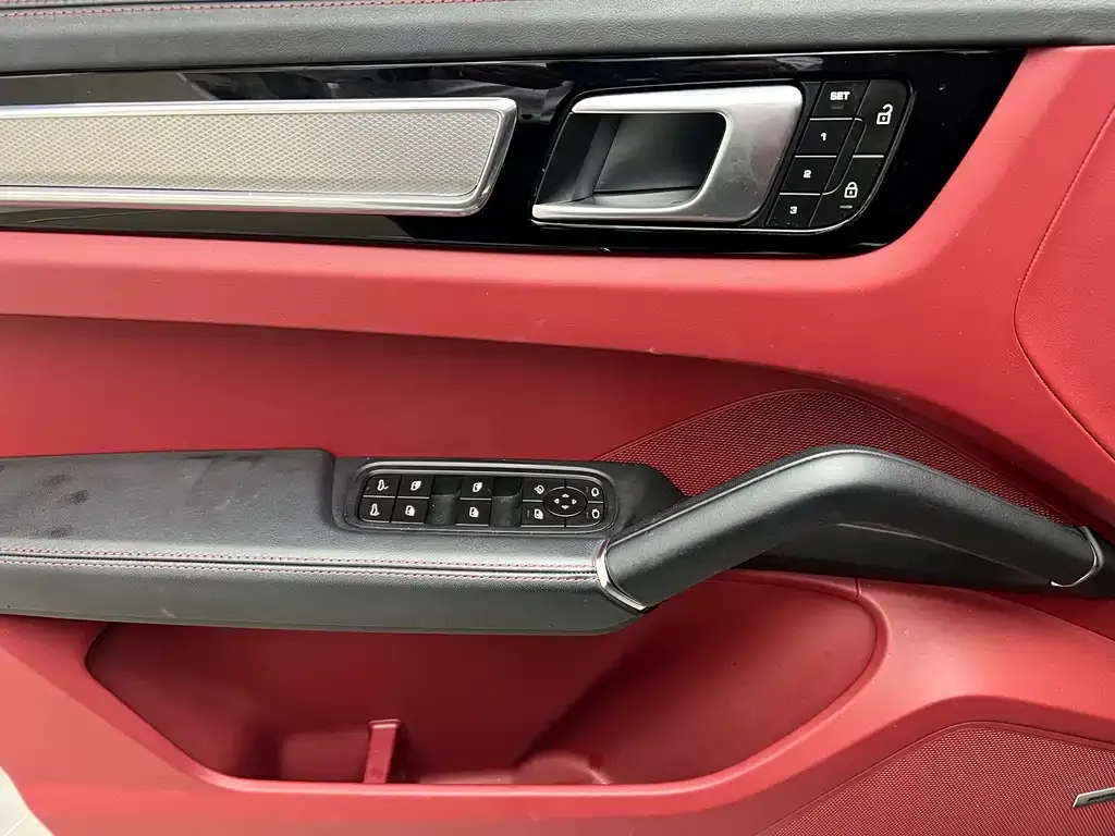 Porsche Cayenne 2024 из CN, фото 6