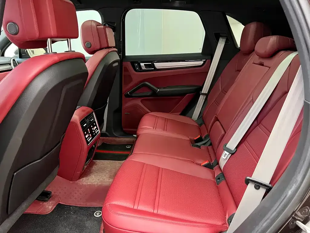 Porsche Cayenne 2024 из CN, фото 8