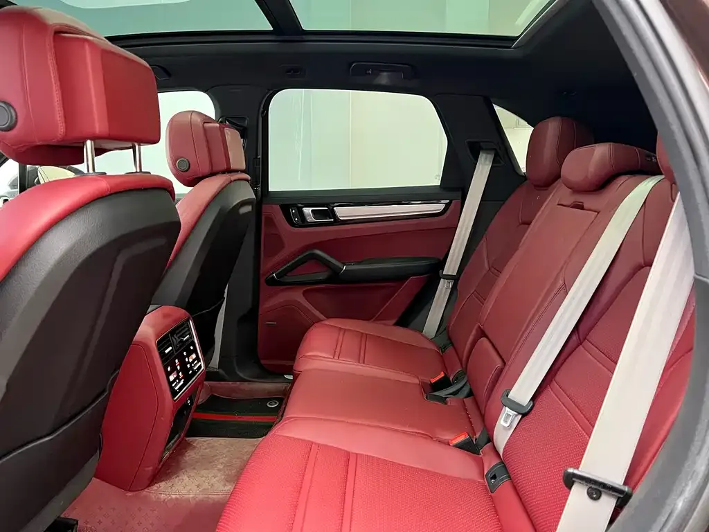 Porsche Cayenne 2024 из CN, фото 9