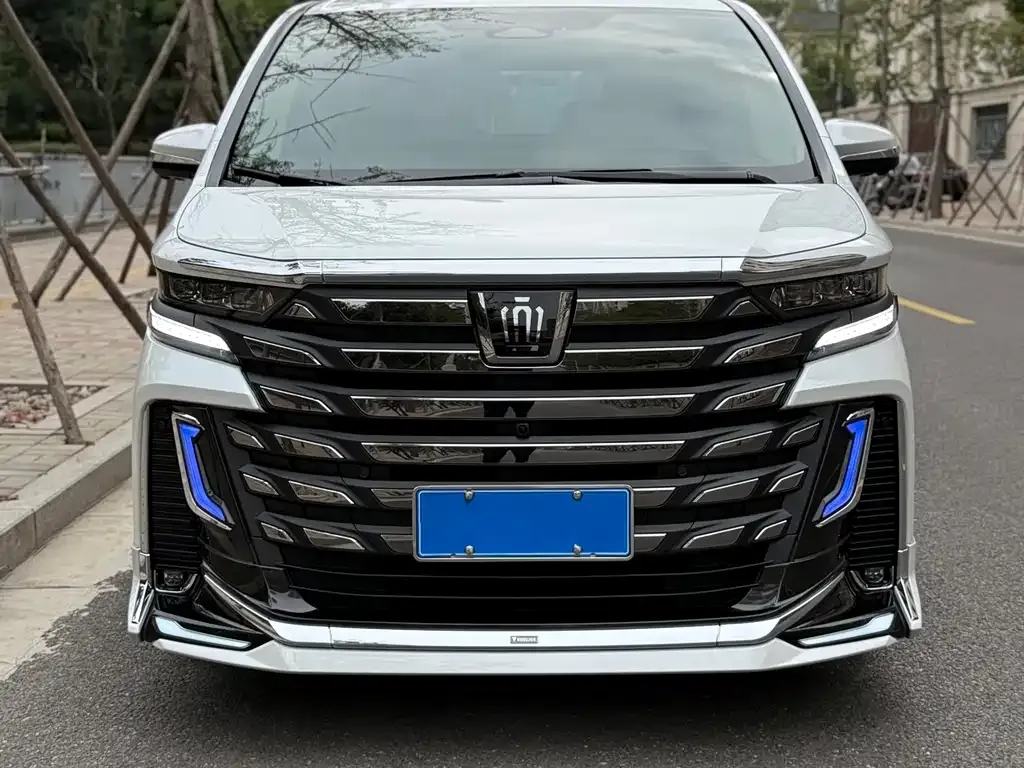 Toyota Vellfire 2024 из CN, фото 3