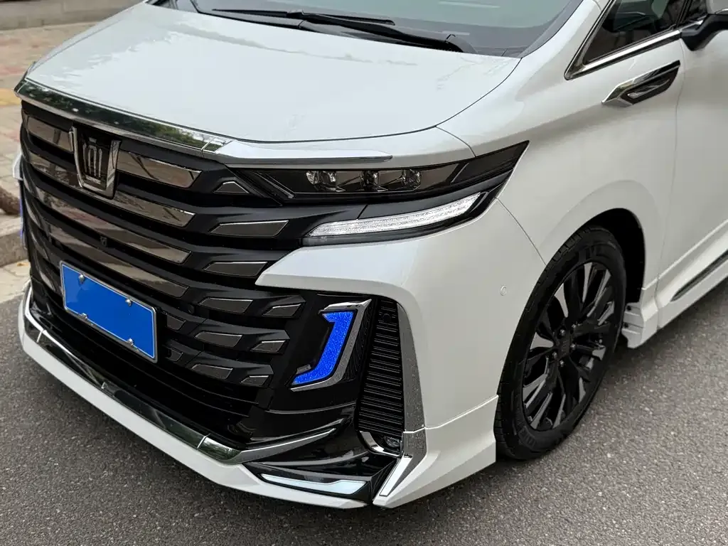 Toyota Vellfire 2024 из CN, фото 7