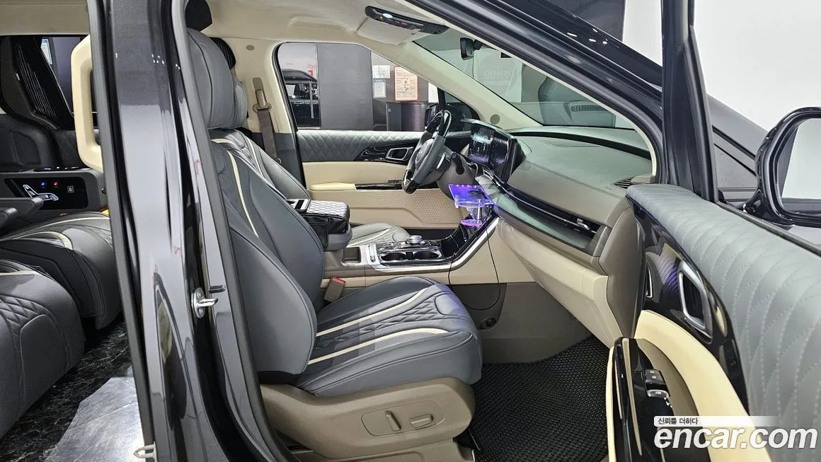 Kia Carnival — фото 10