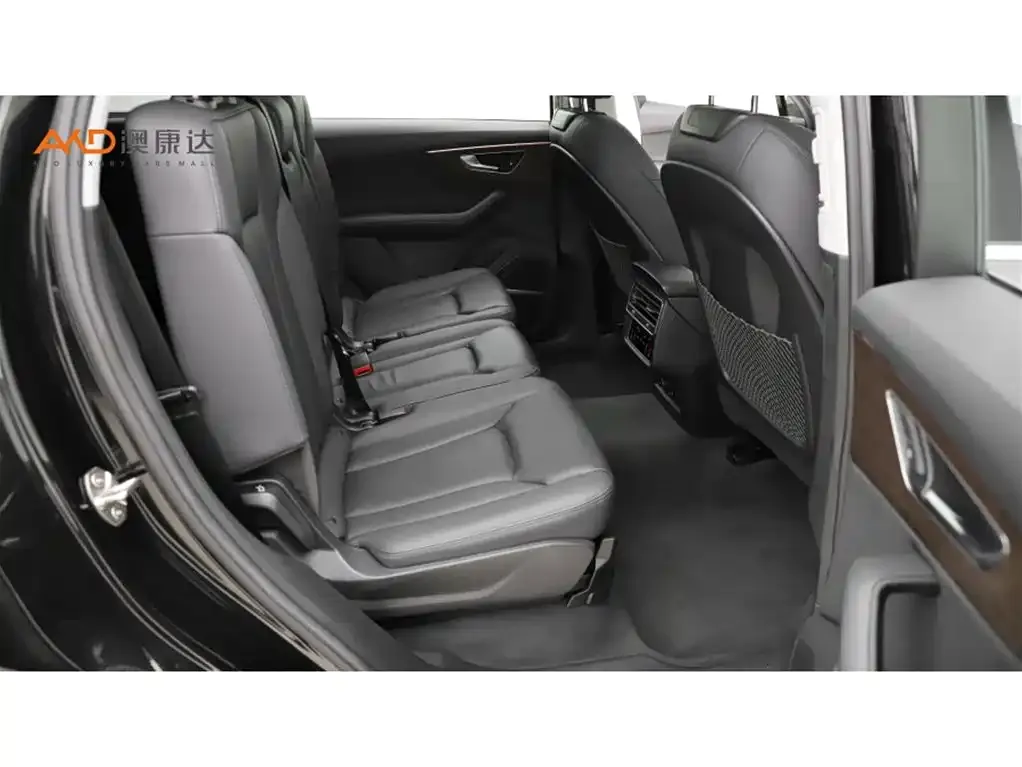 Audi Q7 2023 из CN, фото 8