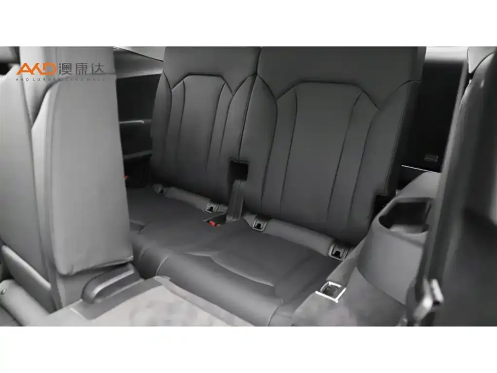 Audi Q7 2023 из CN, фото 9