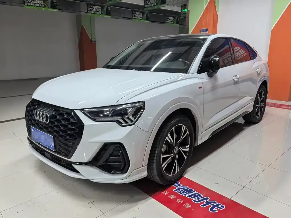 Audi Q3 Sportback 2022 из CN, фото 1