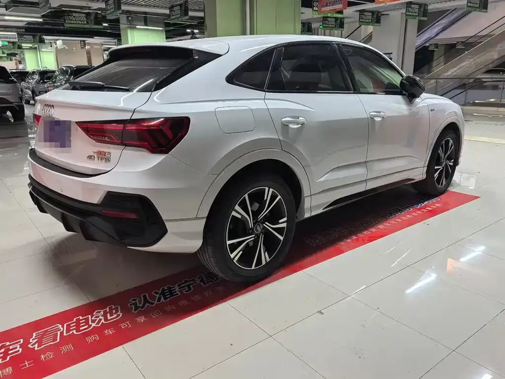 Audi Q3 Sportback 2022 из CN, фото 9