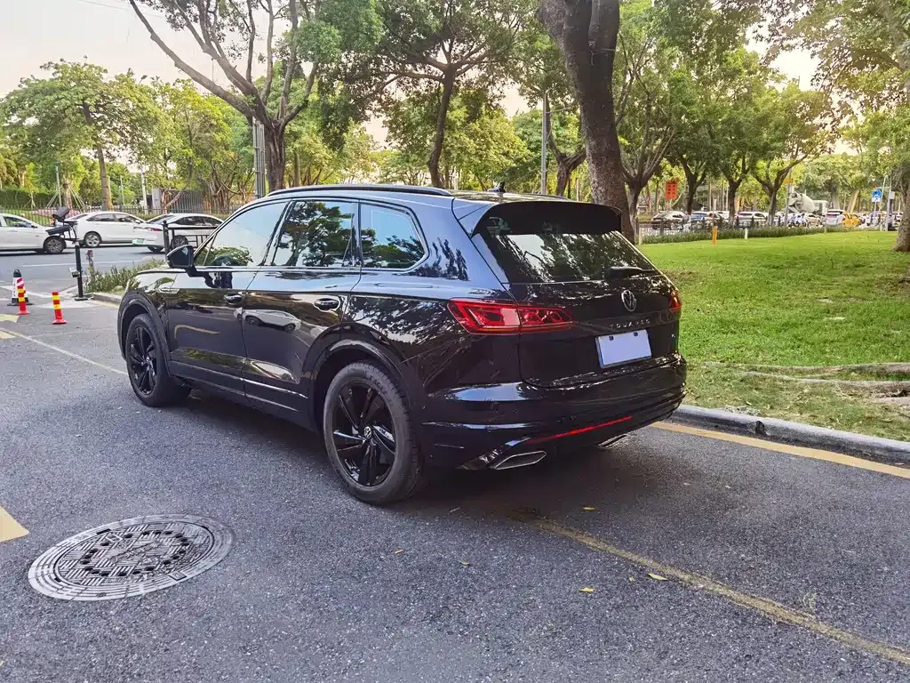 Volkswagen Touareg 2021 из CN, фото 10
