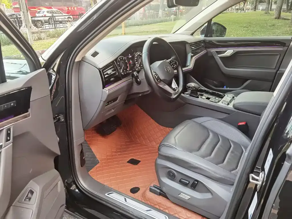 Volkswagen Touareg 2021 из CN, фото 8