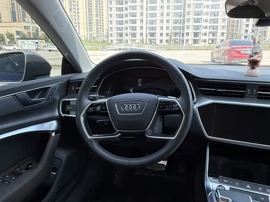 Audi A7L 2024 из CN, фото 7