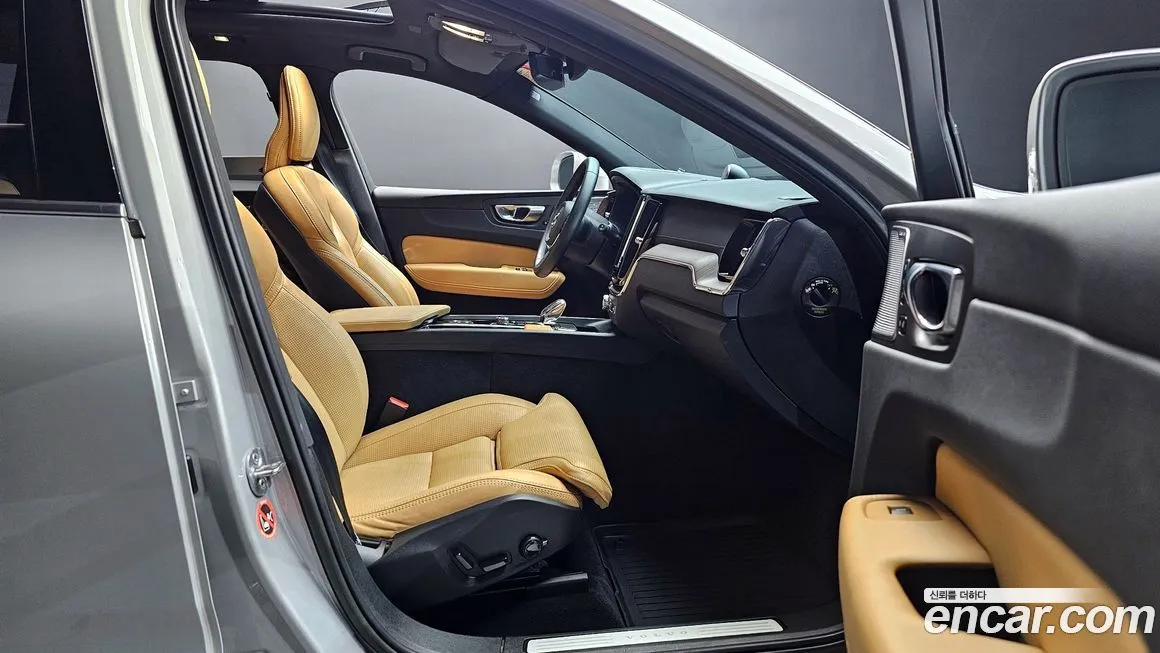 Volvo XC60 2023 из KR, фото 10
